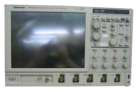 DPO7054C Осциллограф с цифровым люминофором (4 канала; 500 МГц)